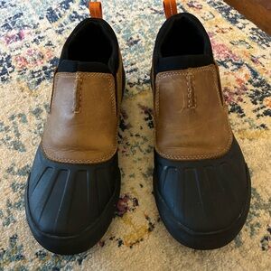 Clarks Two-Tone Black and Tan Rain Boots